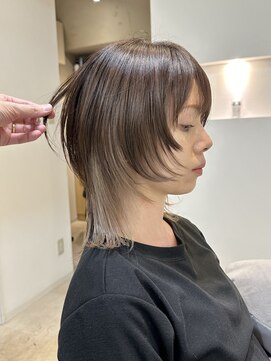 セルン(cerne) ウルフカットレイヤーカットインナーカラーウルフブリーチ