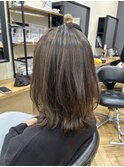 ミディアムレイヤー［メルティカラー/似合わせカット/市川］