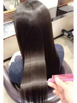 OHI 赤羽店 【30代40代50代の髪質改善】ウネリ改善！艶ストレート赤羽美容室