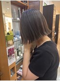 グレージュ×ミニボブ