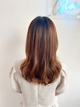 グランツ(GLANZ) ゆる巻きスタイル、顔まわりカット