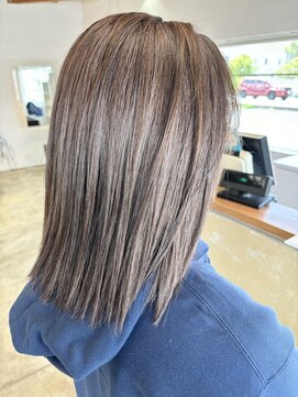 イフプロデュースドバイアミカ(iF produced by Amica) ミディアムヘア