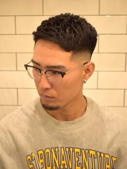 FREAK BARBER SHOP 烏丸御池店 MEN'S/メンズパーマ【5/1 NEWOPEN(予定)】の写真/［大人気メンズサロンが京都 烏丸御池に！］第一印象を変えたい人にもオススメ☆身だしなみも全部整う＊
