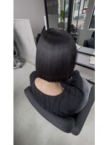 エン 久安(en.)&nbsp;艶やかに見えるコンパクトボブ