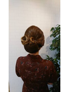 ヘアールーム スイッチ(hair room Switch) 和装シニヨン