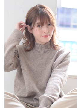 ジョエミバイアンアミ(joemi by Un ami) joemi 新宿 ヘルシレイヤーの外ハネブランジュロブ　近江