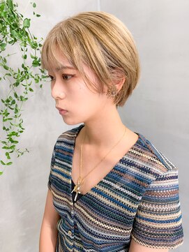 テトヘアー(teto hair) ミルクティベージュ、ブロンドベージュ、ブリーチ、ショートボブ