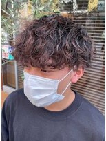 ビーワールド(B WORLD)&nbsp;メンズ1番人気波巻スパイラル【藤枝/髪質改善/デザインカラー】