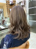 シナモンベージュ