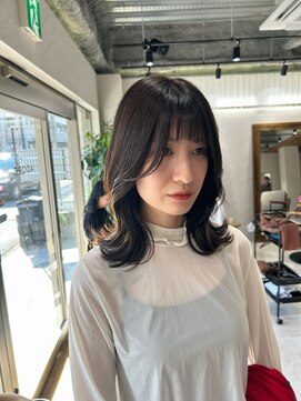 アドア 横浜(ADORE) 顔まわりレイヤーカット