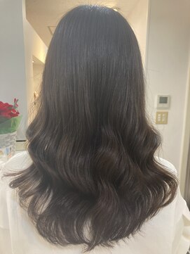 ラウレア(LAULEA) コテ巻き風パーマ/デジタルパーマ/韓国風パーマヨシンモリパーマ