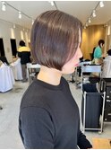 パールベージュ×ミニボブ
