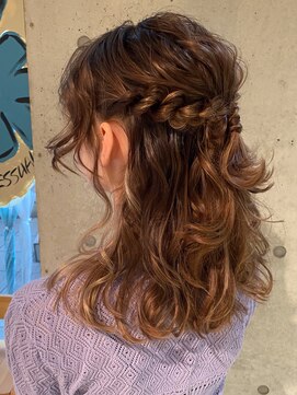 レジュアル(RESSUAL) ゆるふわ　こなれモテ髪　ハーフアップ　結婚式　二次会ヘア