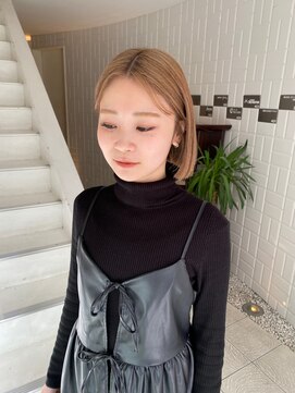 イト(ito) 【 ito / 梅田 】ベージュカラー×ミニボブ