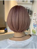 ブリーチありダブルカラー。ピンクベージュ。ボブ。六本木