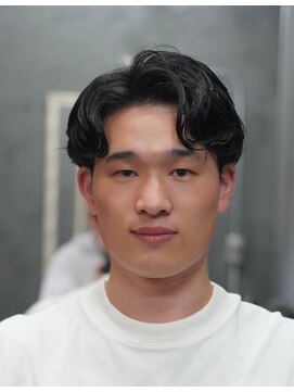 ノーエン(noen) 佐賀センタパートニュアンスパーマツーブロックメンズパーマ