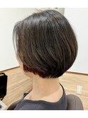 丸みショートボブ×インナーカラー