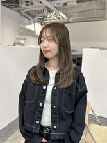 ソア(soa)&nbsp;きれいめレイヤー×明るめくすみベージュ