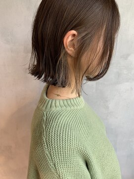 キチ(kichi.) [kichi.] インナーベージュ×切りっぱなしボブ