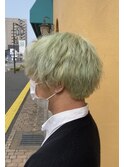 ライムグリーン