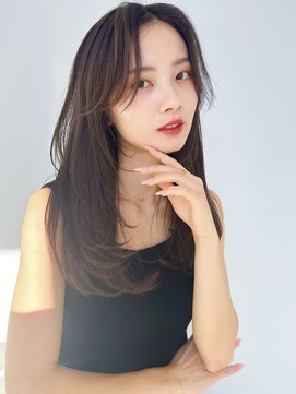 シーシンジュク 新宿南口(Sea shinjuku) 韓国風前髪×レイヤーカット【新宿/前髪/レイヤーカット】