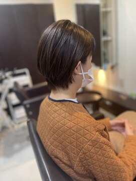 スティラ スムース 高田馬場(Stilla smooth) 耳かけショートスタイル