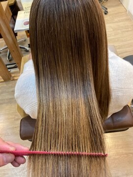 グランバイ アトリエドングリ(Grand × AtlierDonguri) お客様髪質改善データ977（白髪ぼかし）