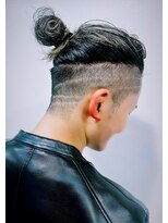 アクティフ(actif) マンバンヘア ツーブロックスキンフェードアート.