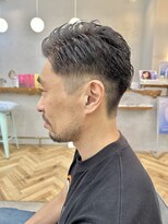 ロミーオム 本厚木(ROMMY. Homme)&nbsp;刈り上げツーブロックアップバングショートビジネスメンズヘア