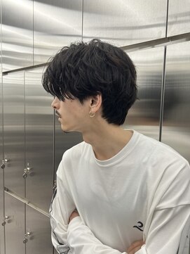 レタッチバイフィフス(RETOUCH by fifth) 前下がりセンターパートシャドウパーマ