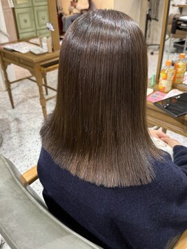 サンバイセライロ 千葉(SAN. by celilo) ミディアムボブ × オリーブベージュ【千葉優希】