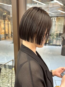 ミィ 表参道(mee.) 似合わせカット ボブヘア 縮毛矯正 ミニボブ 切りっぱなしボブ