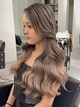 シエラ 南船場(CIERA.) ヘアカラーアッシュグレーショートバレイヤージュ