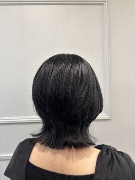 ヴィサージュクオン(VISAGE Quon) 首元すっきり◎大人可愛いナチュラルウルフ