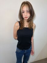 ノク(nok)&nbsp;レイヤーミディ_ハッシュカットグレージュデザインカラー
