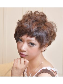 ハピア(HAPPIA) カーリーショート