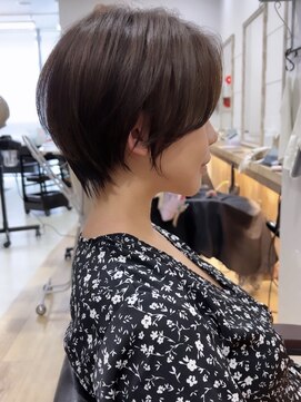 ビュー フクオカ(VIEW FUKUOKA) 美髪にオトナかわいいホワイトグレージュネビージュショートボブ