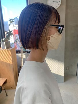テトヘアー(teto hair) ミニボブ、切りっぱなしボブ、インナーカラー、ベージュ