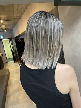 サニー 渋谷(SUNNY) バレイヤージュ、ハイライト、レイヤーロング、グレーベージュ