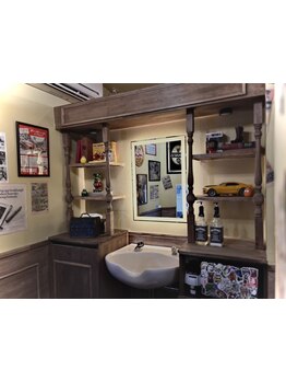 こだわりの内装と非日常を味わえる空間。ゆっくり過ごせる個室をご用意♪贅沢な時間をお過ごしください。