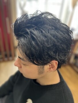 ドライバーズ ボブ(DRiVER’S BOB) クセ毛を活かしたビジネスヘア