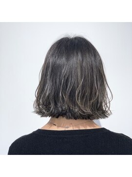 アルジャーノン グリーン(ALGERNON GREEN) ハイライトボブ【松本直己】