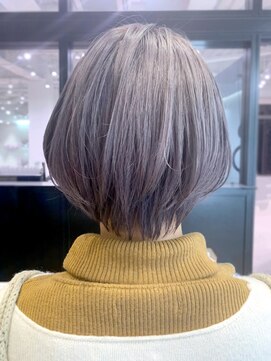 アルバム 銀座(ALBUM GINZA) ハイトーンシルバー_外ハネボブアッシュブラウン_ba279751