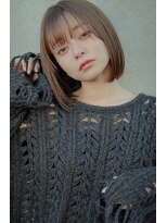 レジュアル(RESSUAL)&nbsp;グレーベージュぱっつんボブ