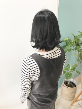 リュタン(LUTIN) LUTIN20代30代40代ミディアムレイヤーボブ