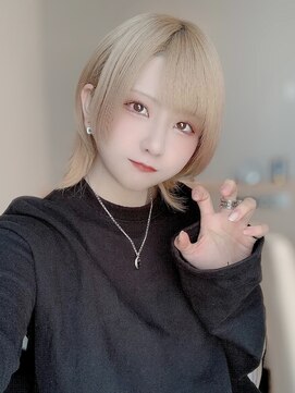 ホワイトミルクティージェンダーレスショートウルフ