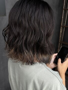 ピケ(pique) ボブ x テールカラー/ふわふわショート/暗髪/20代/30代/40代