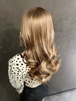 トータルビューティサロン シェリ(total beauty salon cheri)&nbsp;ハイトーンデザインカラー×レイヤースタイル