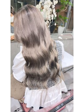 ラヴィキョート(Lavy kyoto) ハイライトミディアムヘアボブウルフネビージュ小顔ワンレン