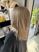 トリコ(ToricO)&nbsp;ミルクティーベージュ　クラゲヘアー　ダブルカラー　ブリーチ